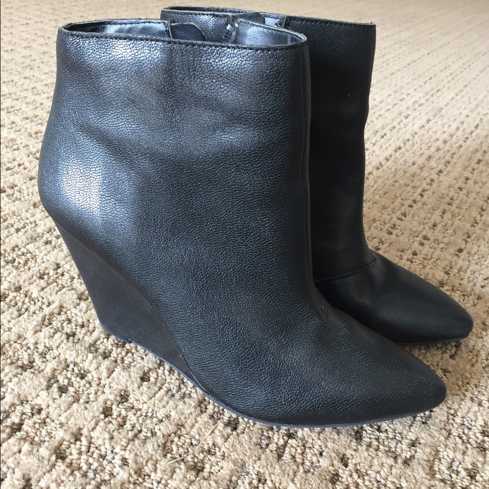 Seychelles Pointed Toe Wedge Heel Bootie